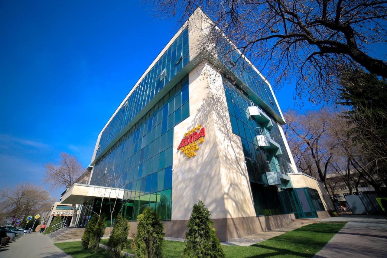 Astra Hotel Almaty Bagian luar foto