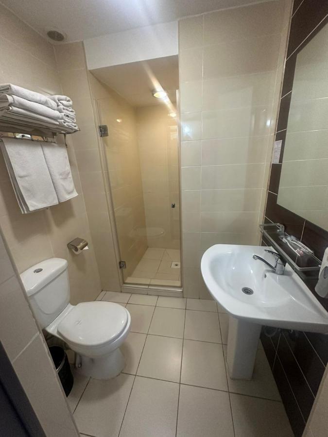 Astra Hotel Almaty Bagian luar foto