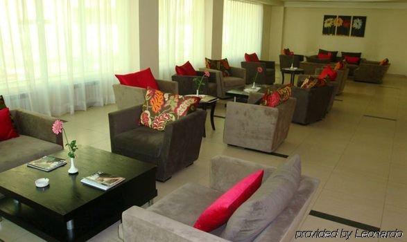 Astra Hotel Almaty Bagian luar foto