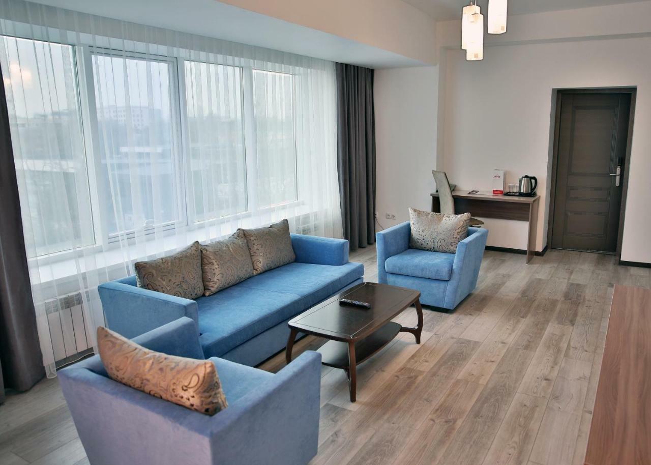 Astra Hotel Almaty Bagian luar foto